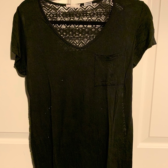 Black t-shirt with lace back from Forever 21 - Picture 1 of 2